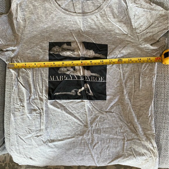 D&G gray cotton T-shirt with an appliqué in size 42 - Picture 6 of 6